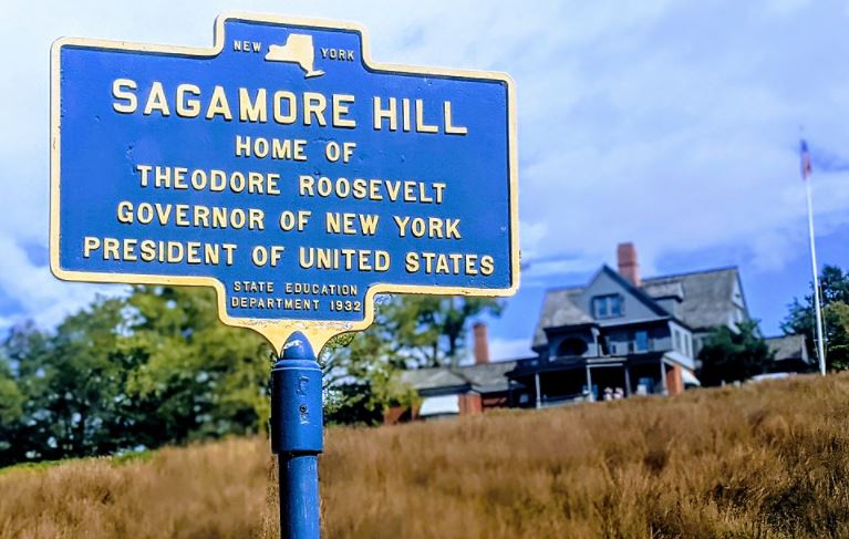 A board stating the “Home of Theodore Roosevelt”