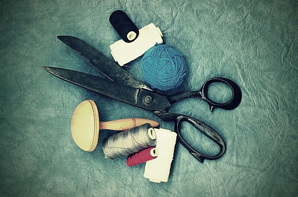scissors and sewing kits