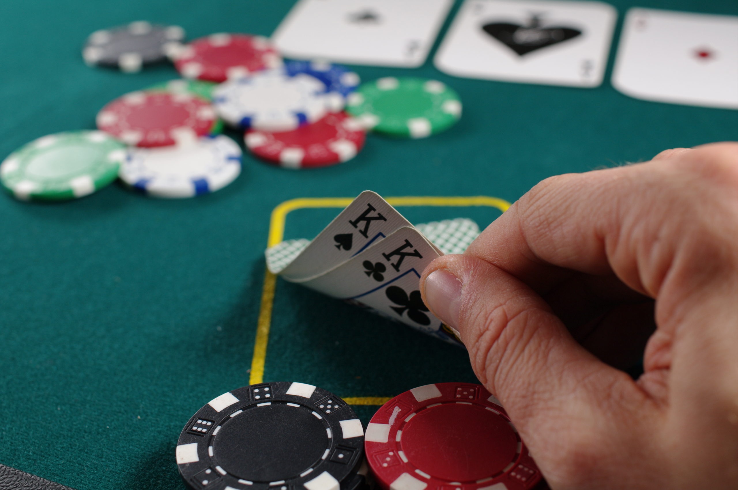A Beginner’s Guide to Playing Online Poker